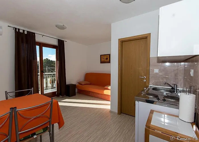 Barisic * Brodarica (Sibenik-Knin)