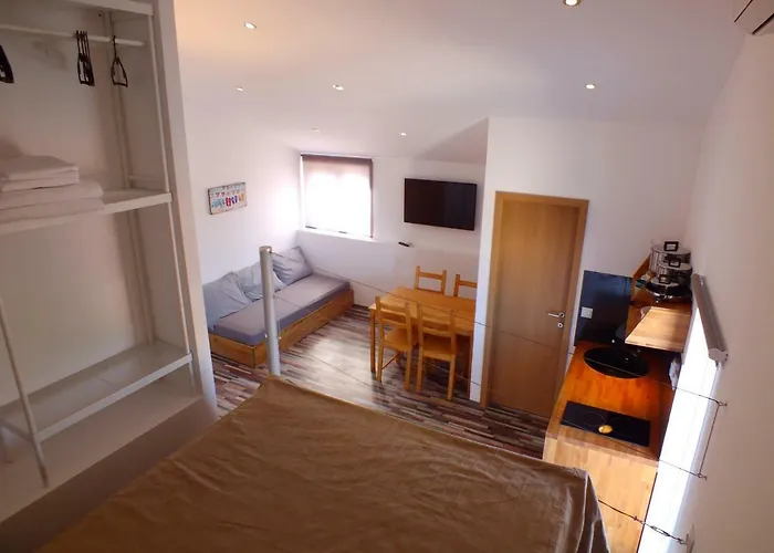 Barisic Brodarica (Sibenik-Knin)